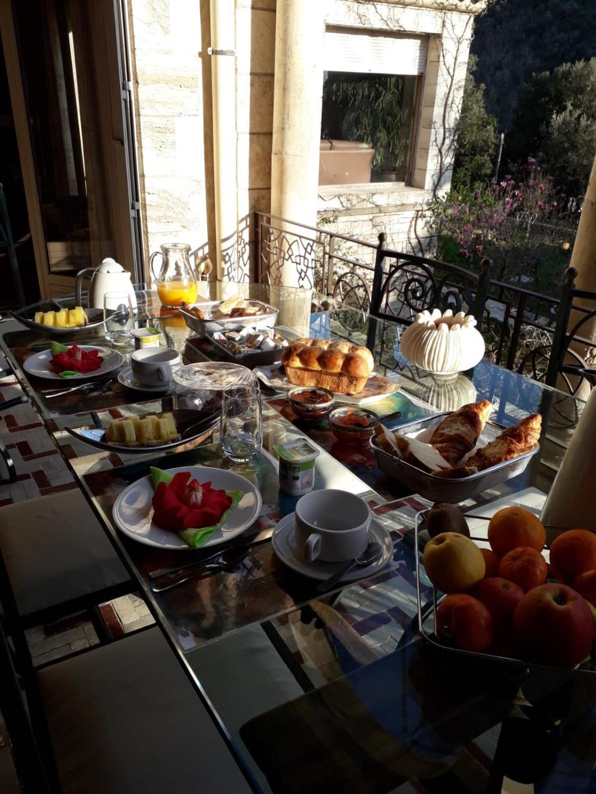 Les Arbousiers Hotel Ceret Bagian luar foto